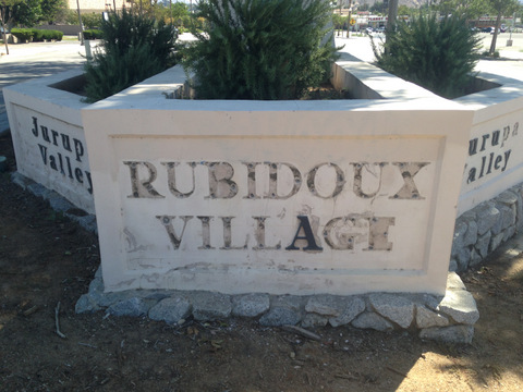 Monument sign maintenance and repair Riverside County CA