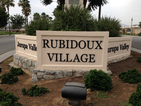 Monument sign repairs Riverside County CA