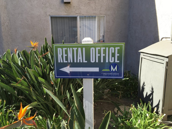 Property management signs for apartment complexes in Orange County CA