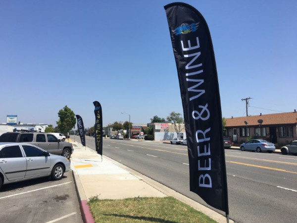 Teardrop printed flags for advertising in Orange County CA