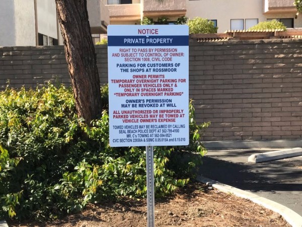 Private parking lot signs for property management companies in Orange County